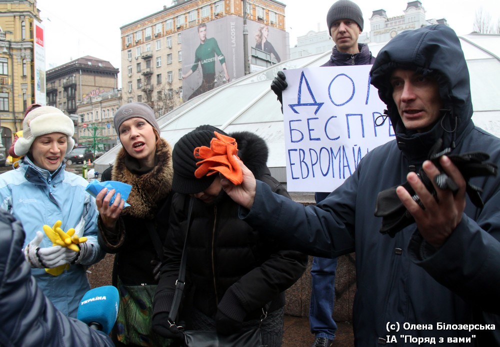 “Очищувачі Києва від барикад” (ФОТО, ВІДЕО)